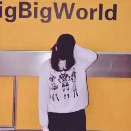 qq情侣头像两张,处处留意你的一切