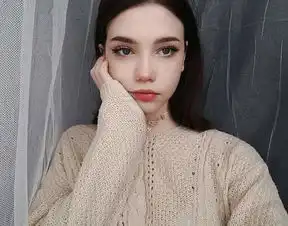 17岁乌克兰混血美少女清纯美照颜值逆天,气质高冷