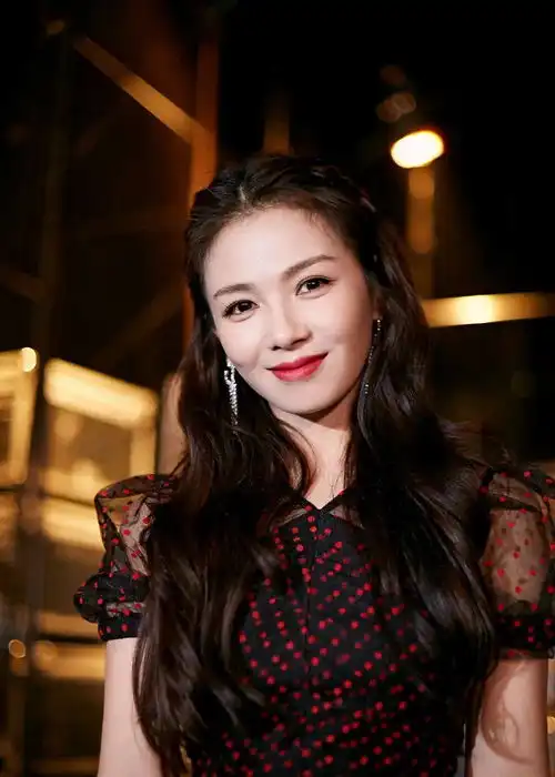 疯癫女神被清退了刘涛刷数据了秦俊杰没戏拍凌潇肃难翻身姨太问答