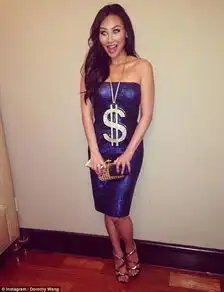 华裔女孩靠炫富在美国走红