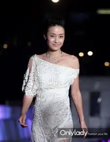 文章跪地重求婚戴表的马司令永远美下去