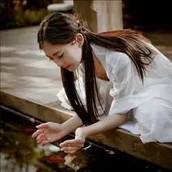 成熟优雅女生图片头像汉