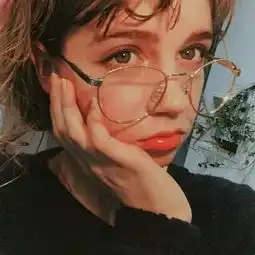 2018最火爆的微信头像欧美个性女生有你在身边末日来了也不怕