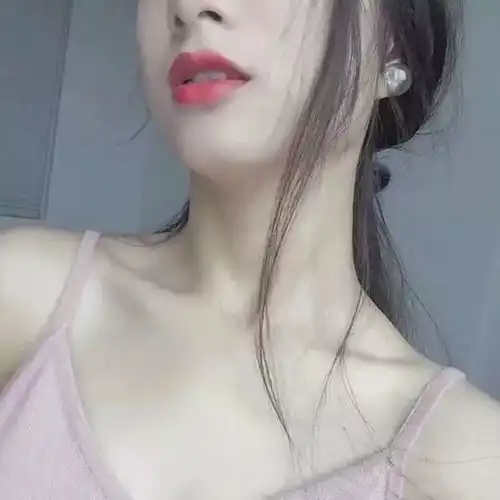 我觉得你真的不是个合格的朋友,你还是改行做我老婆吧