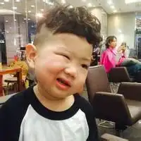 q版人物小正太微信头像图片大全