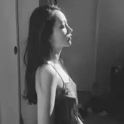 黑白女生头像高清沉寂的心