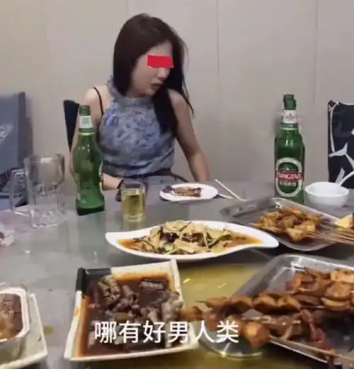 33岁大龄女子被父母催婚,流泪拒绝,母亲到底啥样男人适合你