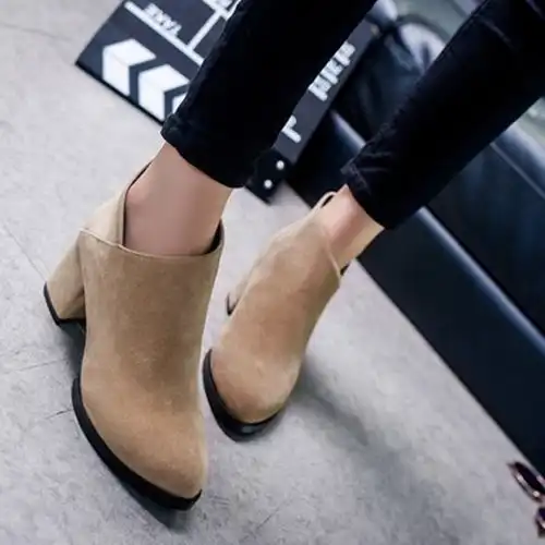 天变冷,单鞋尽量少穿,推荐短靴适合780后女人,洋气有女人味