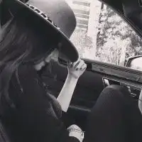 短发女神抽烟伤感头像微信头像图片大全