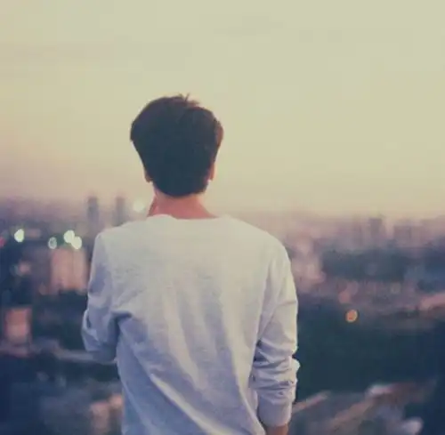 心理学你觉得哪个男人最帅测你更有可能嫁给大叔还是小鲜肉