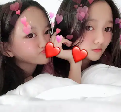 美妆博主李嫣再次上线,13岁就开始与闺蜜敷面膜,活得好精致