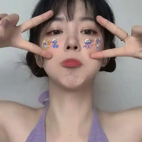 不只是你,女生头像