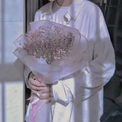 女生头像带花真人二战