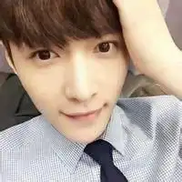 超可爱女生头像真人嘟嘴