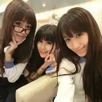 2015女生穿校服头像