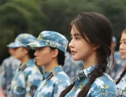 大一新生军训,教官却总盯着女生看女生军训须知要早些看