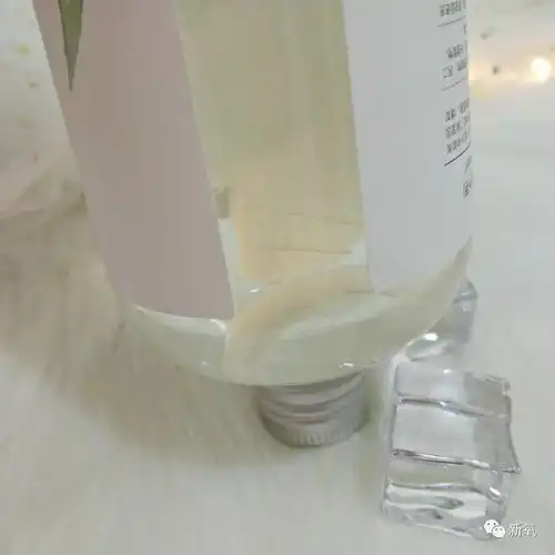 曾被骂滚粗娱乐圈黑历史一箩筐的她却在33岁整成少女还收获超甜爱情