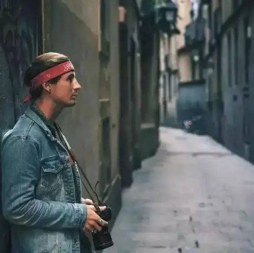 一张照片卖6万的清洁工,靠穷游把美女娶回了家