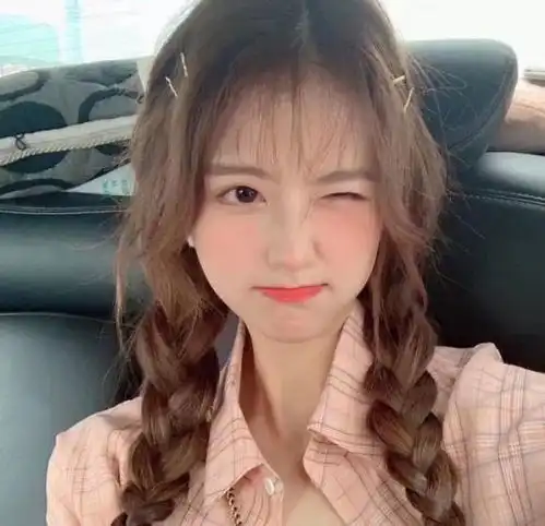 男生眼中的美女,看脸是其次,身材衣品缺一不可,看你是吗