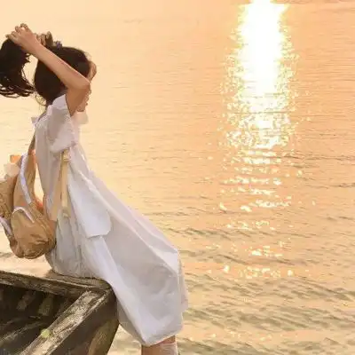 我以为她是个幼兔,审到最后我发现女生头像我要个性网