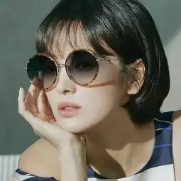 被宋慧乔美到了,换新发型戴墨镜,不仅更酷连气质都变得更高级