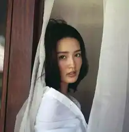 女星爱上晒伤妆,杨丞琳甜美可人金泫雅最自然,张碧晨美过王菲