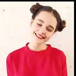 学生真人女生头像邹悦