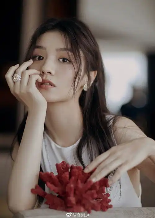 春夏脱离了精修脸真的好垮