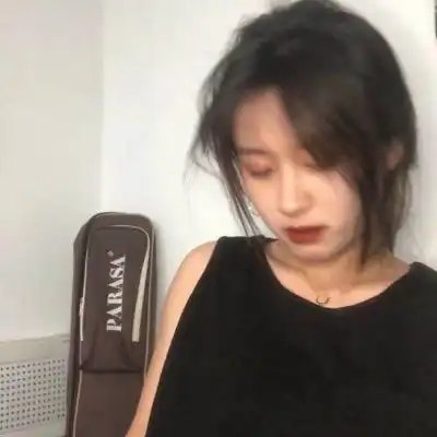 女生魅力成熟优雅头像
