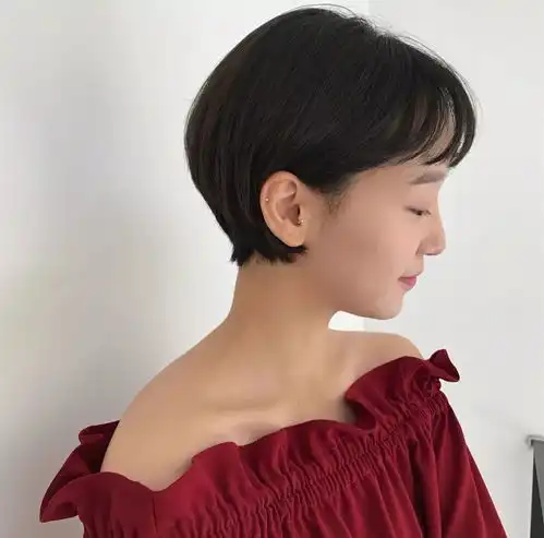 短发清纯头像女生个子