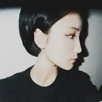 qq头像第一次发女生