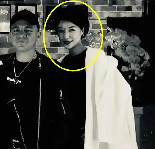 李亚鹏新女友是90后超模,他的女人缘才是一直被忽略的技能吧