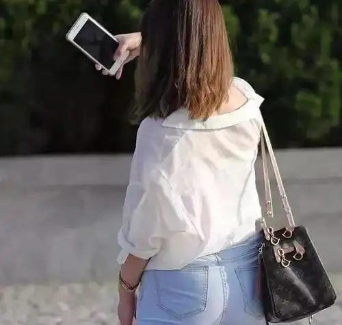 女生头像甜美清纯可爱背