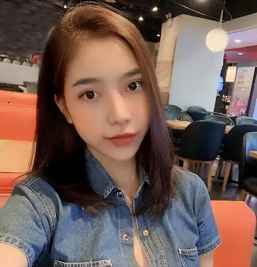 越南美女远嫁中国,婚后生下混血双胞胎,岳母直言帮帮你小舅子