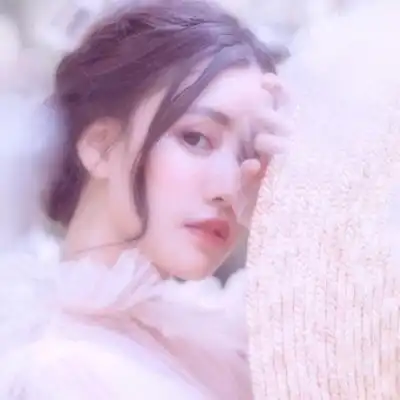 梦晚气质女头说爱的先不爱后动心的不死心