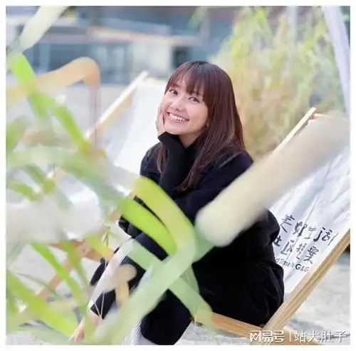 星二代恋18线女星,母亲决绝棒打鸳鸯商场发火训儿子继父遁走