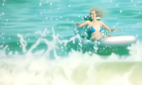 蓝天图片唯美女生头像壁