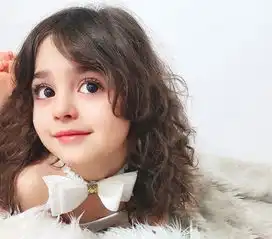 图记这样的女儿是怎么生的8岁就成全球最美