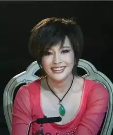 观世相翡翠匡时春拍落锤,木那至尊满绿木那种翡翠佛瓜2127.5万成交