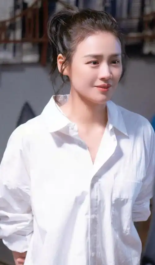 马思纯青春活力自信的女孩回来了