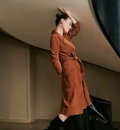 马思纯一身黑色look穿搭造型,气场全开,秒变清新霸气小仙女