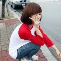 帮忙找些可爱点非主流的带字的可以配成一对的姐妹头像或闺蜜头像谢了啊