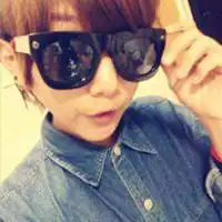戴墨镜的女生头像短发霸气微信头像图片大全
