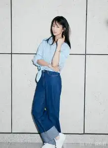 张钧甯的蓝色穿搭看着清新俏皮似少女,优雅又漂亮