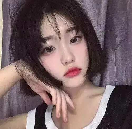 送给爱自拍的你的自拍姿势