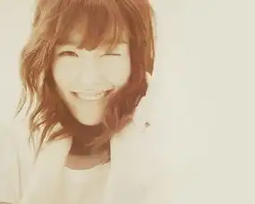 少女时代tiffany的这张图还有其他成员的吗