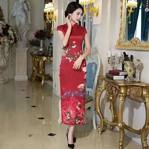 尊贵红色女王旗袍,美成一世好看风景