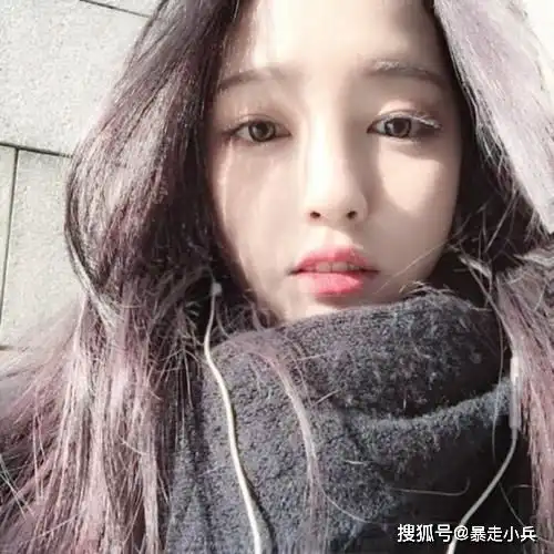 搞笑段子女朋友骂我,忍无可忍我说你这么牛b,你咋不上天呢