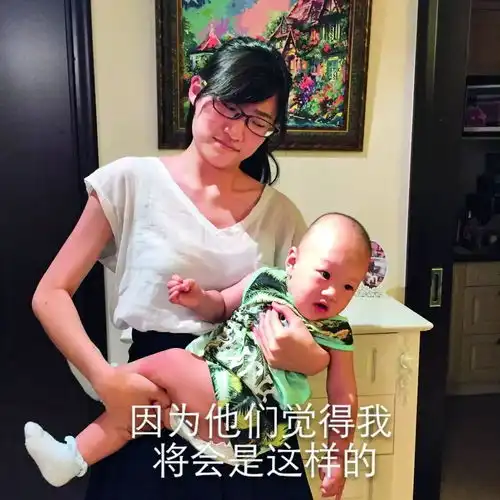 一群高中女生的性别建设女性