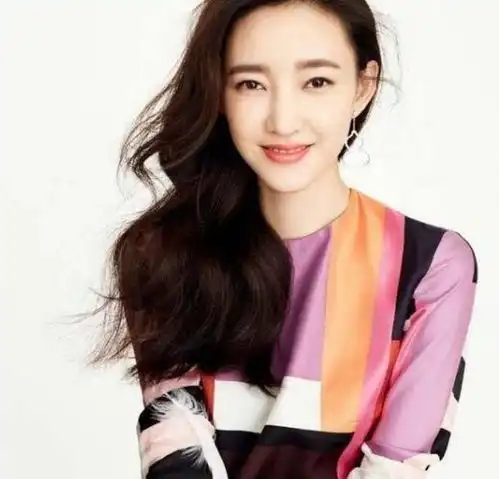 没整容却美翻天的6位女明星,佟丽娅第四,第一名竟然是她